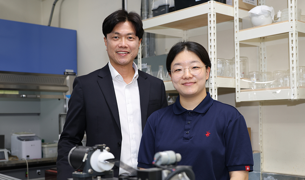 [PNU리서치] 이형우 교수팀, 햇빛만 쬐어도 99.8% 소독…고성능 신형 마스크 상용화 기대